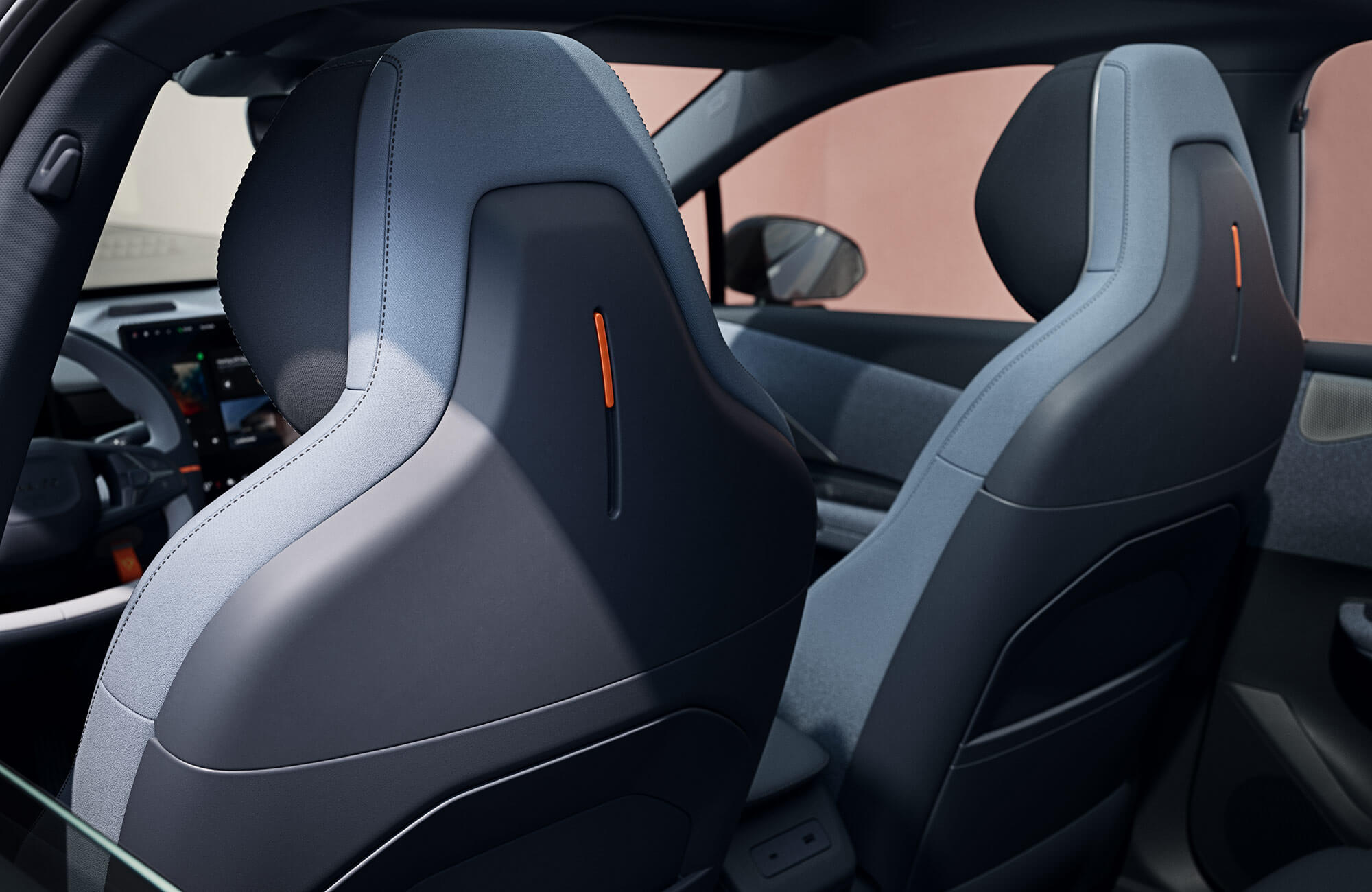 Lynk&Co 02