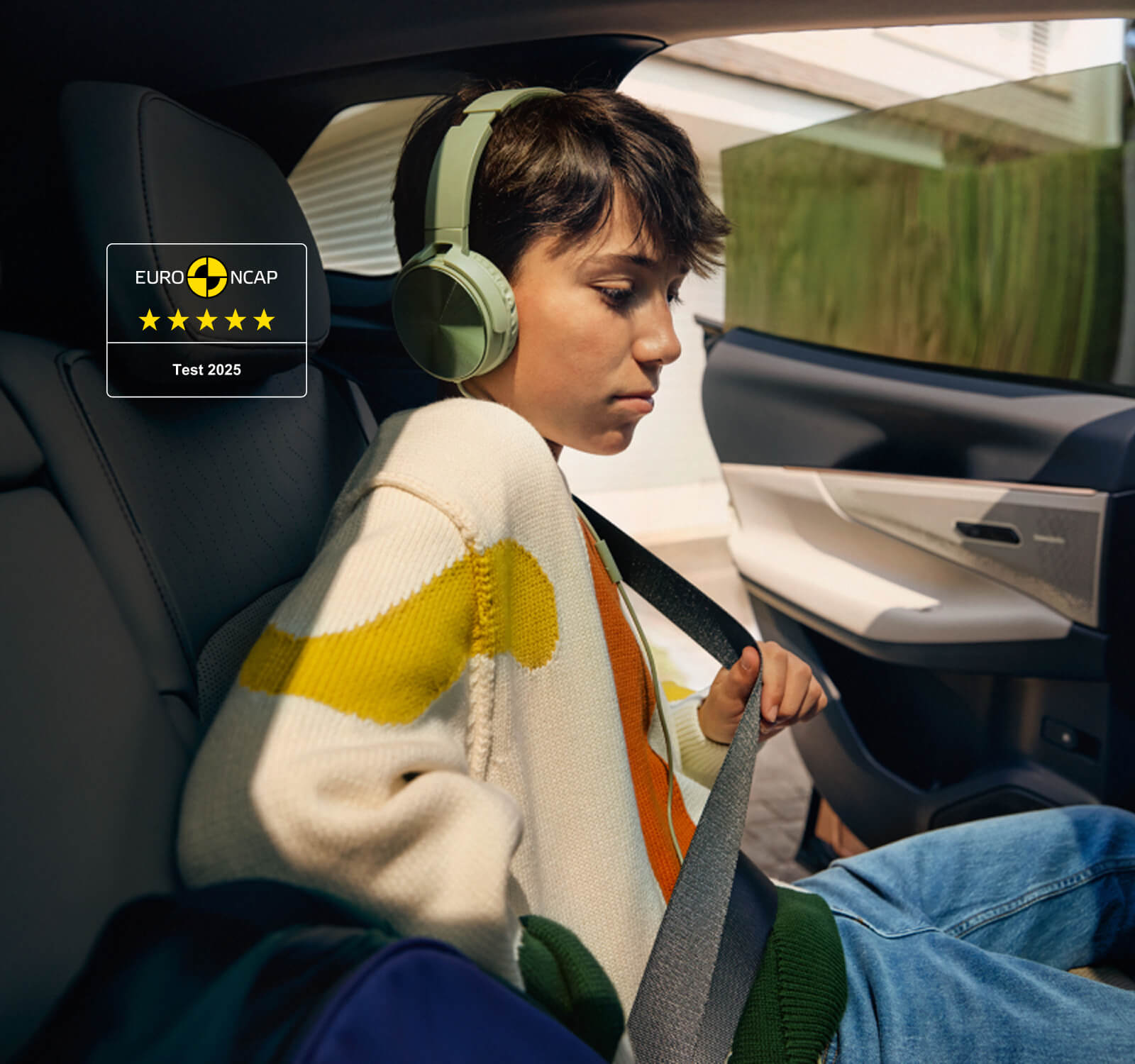 Lynk & Co 08 with EURO NCAP 5 stars score