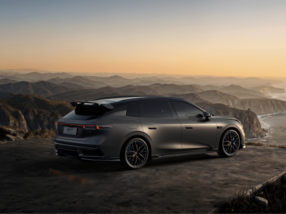 Zigzag-image of the Lynk & Co 07